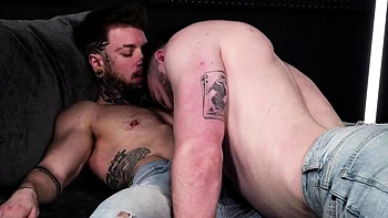 Tattooed FTM stud Atlas Alexander fucked by Marcus Mcneil
