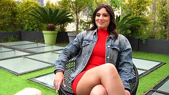 Red Lily is definitely addicted to sex... - Jacquie et Michel TV