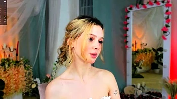 Amateur Blonde Teen Plays Solo with Toy Webcam Porn