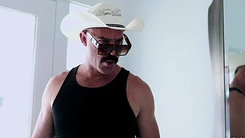 Busty Babe Ember Snow Is Looking For An Amazing Fuck