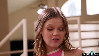 Stepbro Made His Young Stepsister Squirt With Coco Lovelock