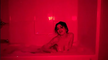 Latina in the bathtub: Amateur, Onlyfans  Solo Porn