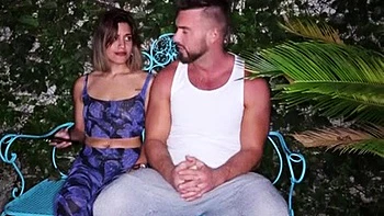 Sara Latina wird brutal ins Gesicht gefickt und besamt