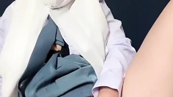 Girl Comes Home From School Colmek To Squirt