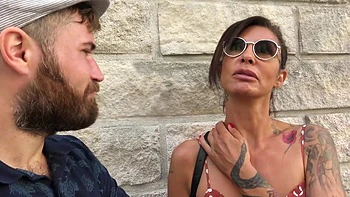 Große Titten MILFs Irogenia & Cataleya beim Lesben-Spaß