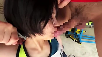 Cuckold fickt mit hartem Schwanz tief rein