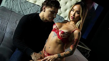 Astonishing missionary pose fuck with a gorgeous beauty Linda Lan