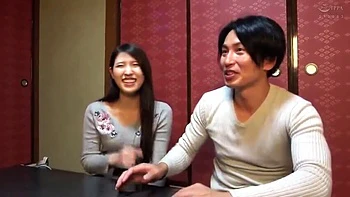 Cuckold folla sin piedad