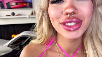 Luna Lux fodida garganta e boca