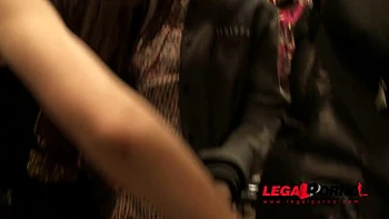 Rebecca Volpetti solo anal con 3 tíos rumanos