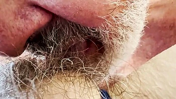 Compilado de buceta peluda de MILF madura aberta e chupada