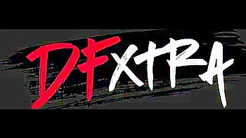 Trío asiático ardiente con tetas grandes y cuckold