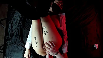 Colegiata amateur hace blowjob y folla perrito en primer plano