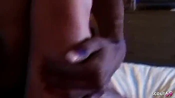 Deutsche Amateurfreundin Melina Mason fickt großen Schwanz im Urlaub mit riesigen Naturtitten