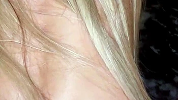 Amateur morena con culo apretado follada a cuatro