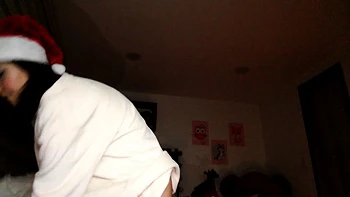 Adolescente morena masturbándose sola en webcam 2