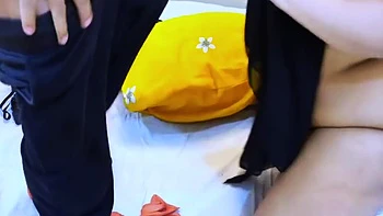 Маллу с волосатой большой жопой жарят по-полной