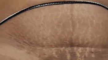 Irmão postiço fode a buceta negra da irmã postiça em POV