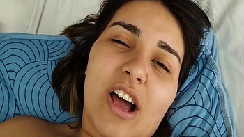 Беременная брюнетка BBW трясёт большим задом в поисках папика