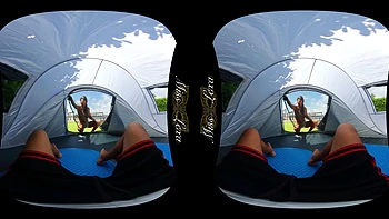 Жесткий трах в палатке с большой сиськой брюнеткой милф