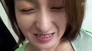 Cuckold wird brutal gefickt