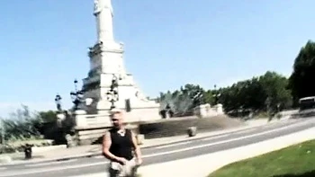 Brünette Charley Chase beim harten Doggy draußen gefickt