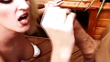 Esposa gostosa corna com anal e gozações