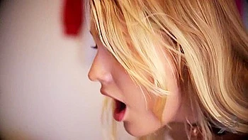 Мачеха доминирует с игрушками - лесбийский секс Кенны Джеймс