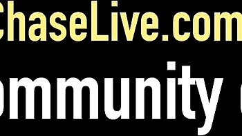 Charlee Chase, femme au foyer busty, en action lesbienne