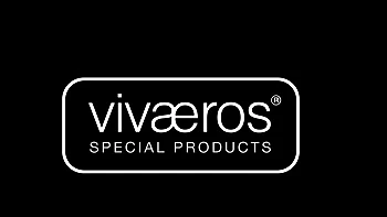 Pies pequeños seductores fetiche en primer plano