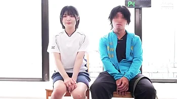 Jouets enfoncés profondément et fort