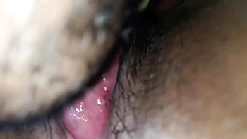 Chica india en uniforme follada por su profesor