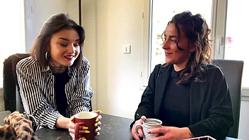 Cerise, 22 anos, milf de Paris com peitos enormes no casting