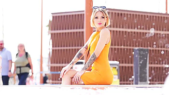 Secretária médica de 33 anos, Naomie Ricci, leva rimming