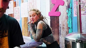 Татуированная четверка: анал Мерри с двойным минетом и кончей в лицо