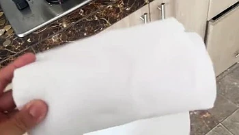 Vizinha MILF colombiana fodida em POV, squirt e creampie