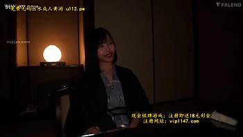 Adolescente asiática quente fodida sem censura