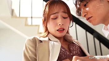 Minha esposa milf safada foi fodida por aluno rebelde