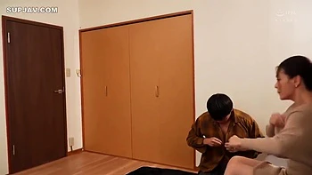 Stiefmutter will Stepson’s riesigen Schwanz unzensiert