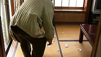 Le cocu kiffe voir sa meuf baisée par un autre