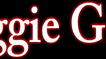 Maggie Green masturba seus enormes peitos naturais