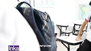 A buceta quente da Jade fodida forte com um pau grande