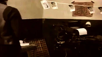 Alemã vintage peluda fodendo com creampie na meia