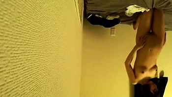 Japonesa chupando polla en lencería POV