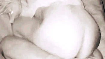 MILF latina fodida de quatro a noite toda