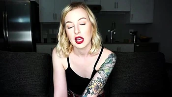 Maratona anal de Mystie Mae com CBT e bebida forçada