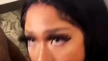 Schwarze Fotze hart beim Doggy POV gefickt