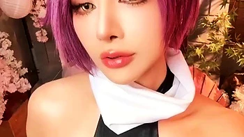 Yoruichi Shihōin, amateur tetona en webcam