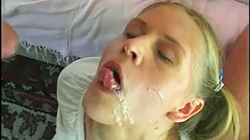 Mature en trio avec double pénétration, anale et pipe