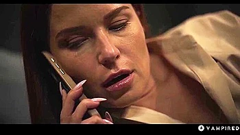 Clemence Audiard, pelirroja dominante con grandes tetas